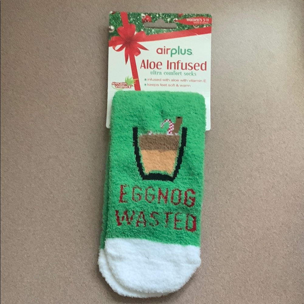 Airplus Green and White Aloe Infused Socks